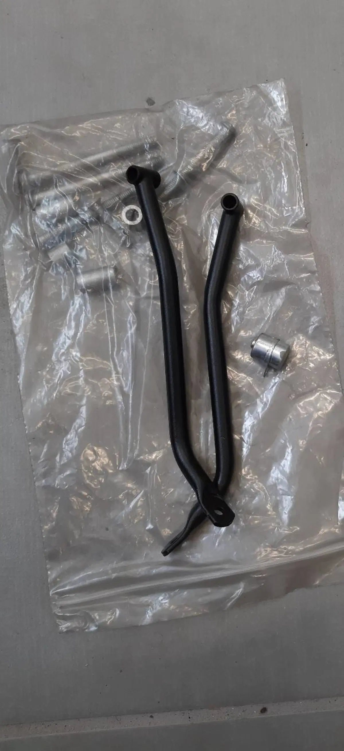 KIT UNIVERSALE PER CUPOLINO GIVI