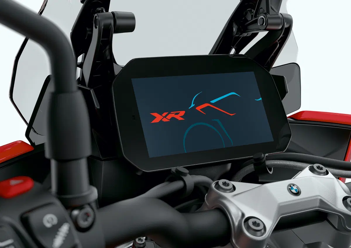 Nuova BMW S1000XR a EICMA 2019: foto, dati e prezzi