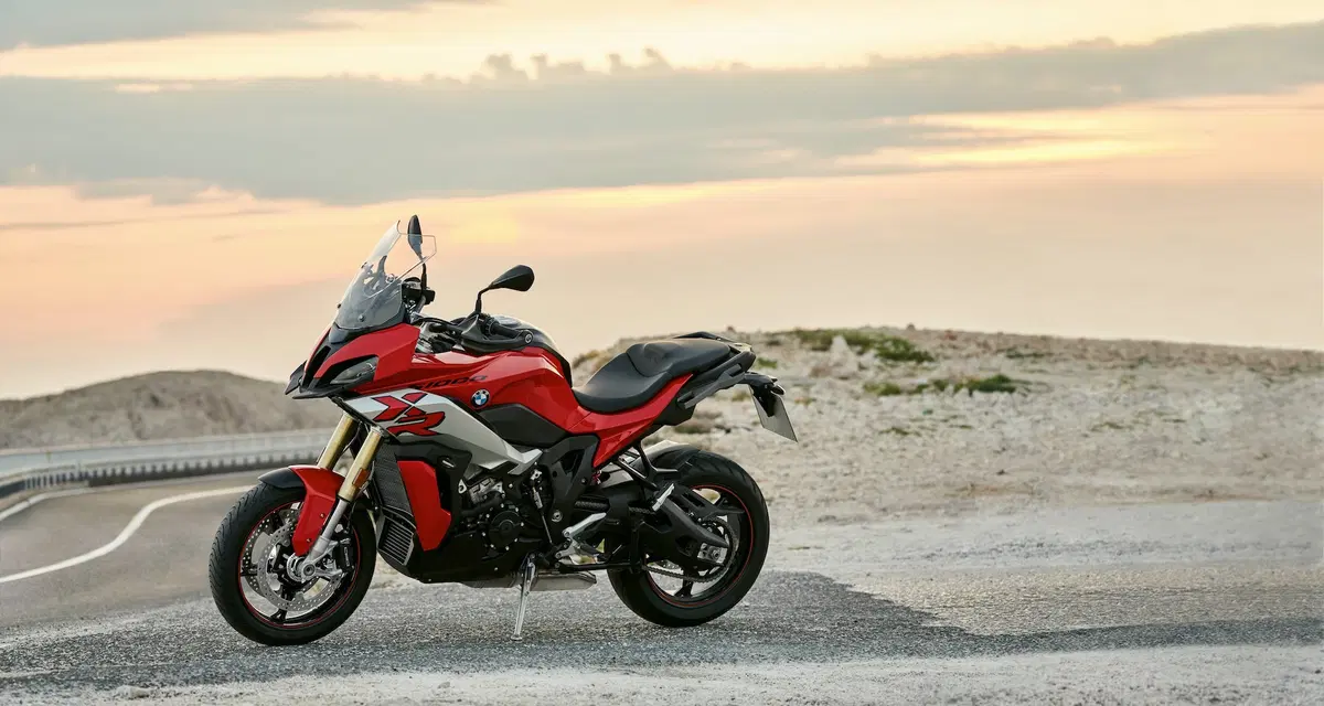 Nuova BMW S1000XR a EICMA 2019: foto, dati e prezzi