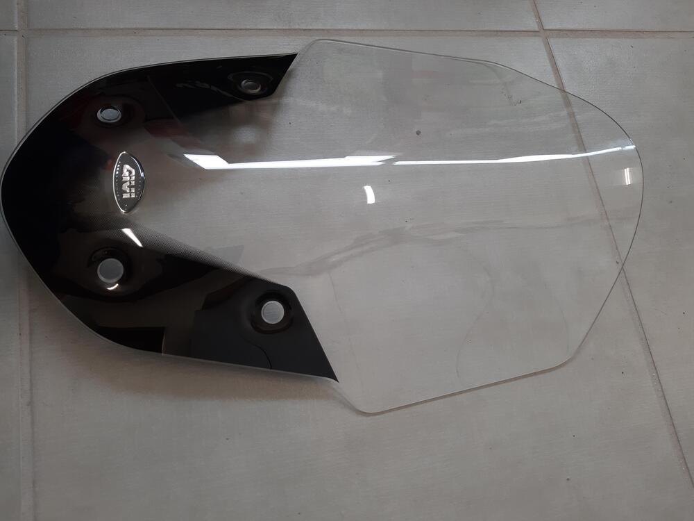 PARABREZZA GILERA GP 800 2008 Givi (2)