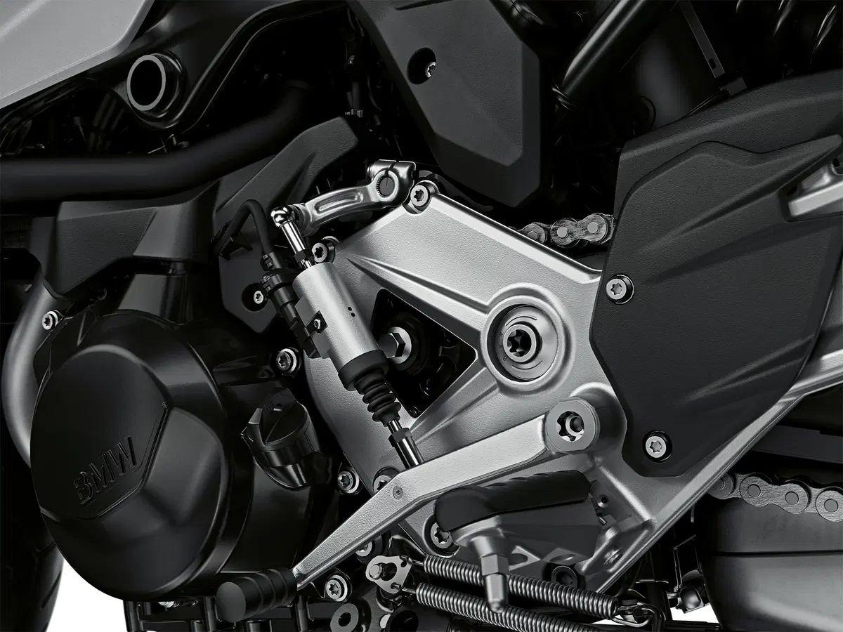 Nuova BMW F 900 XR a EICMA 2019: foto, dati e prezzi (3)