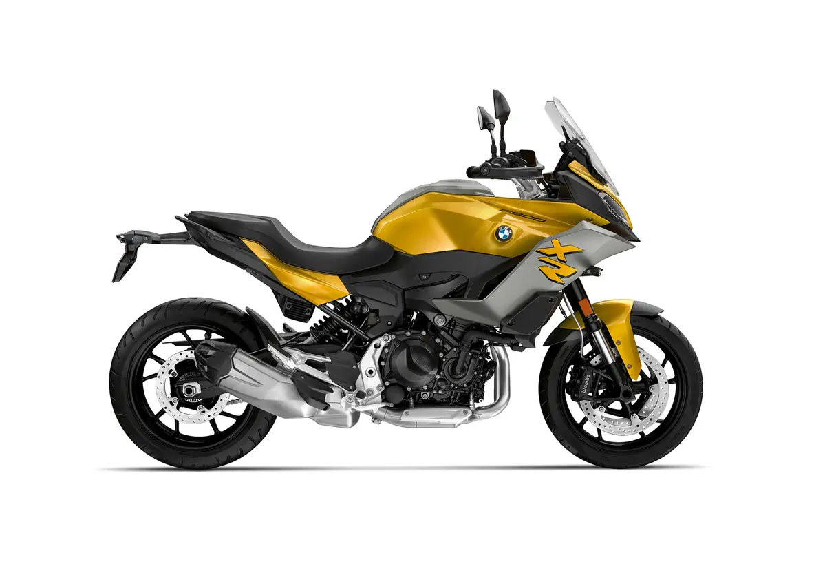 Nuova BMW F 900 XR a EICMA 2019: foto, dati e prezzi (6)