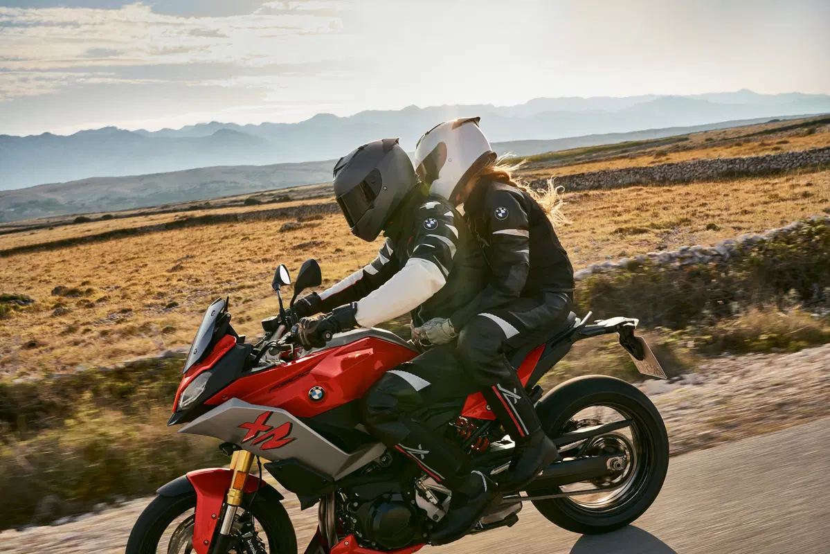 Nuova BMW F 900 XR a EICMA 2019: foto, dati e prezzi (4)