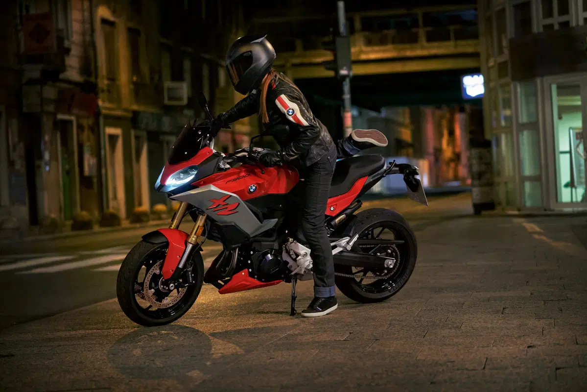 Nuova BMW F 900 XR a EICMA 2019: foto, dati e prezzi (5)