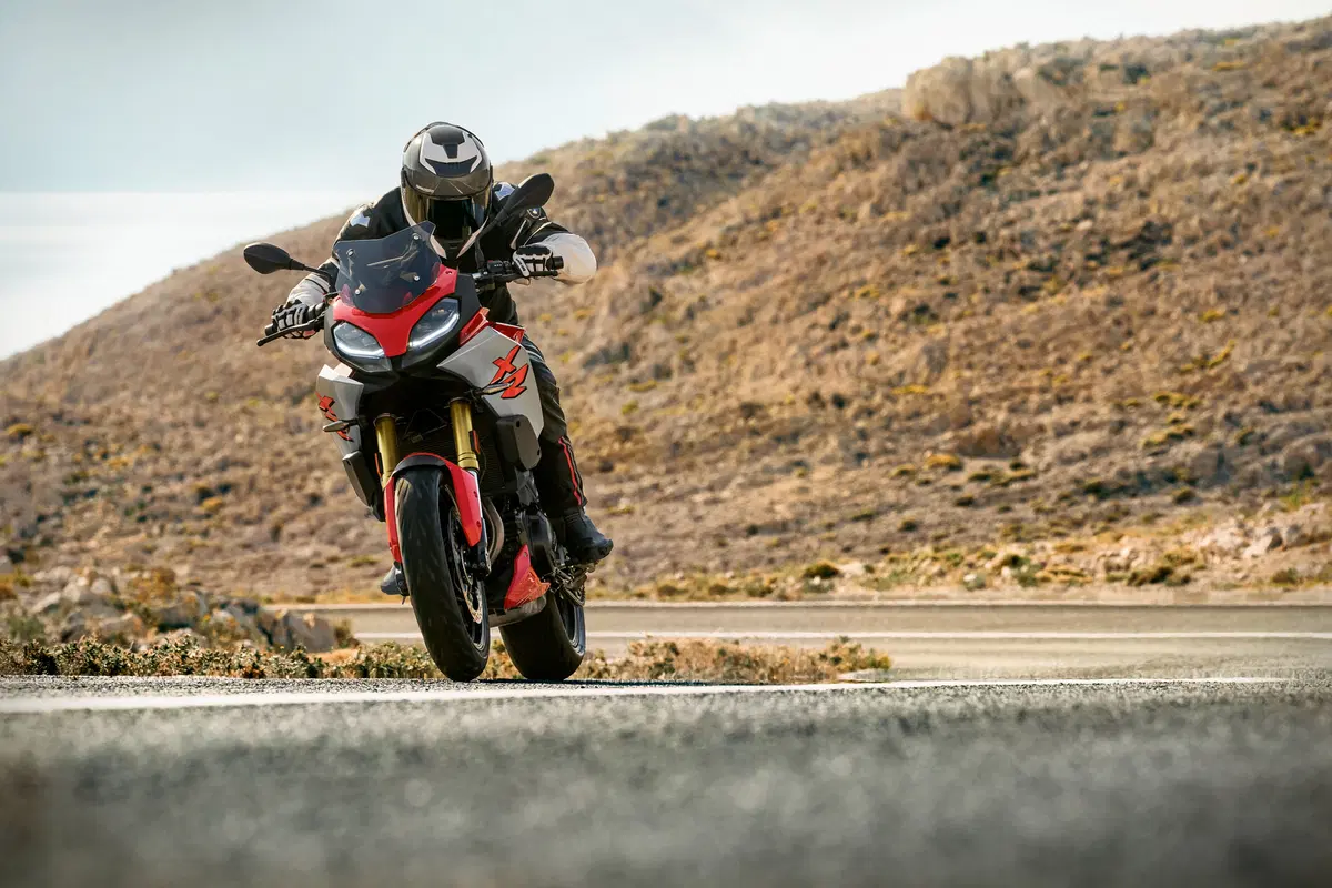 Nuova BMW F 900 XR a EICMA 2019: foto, dati e prezzi (7)