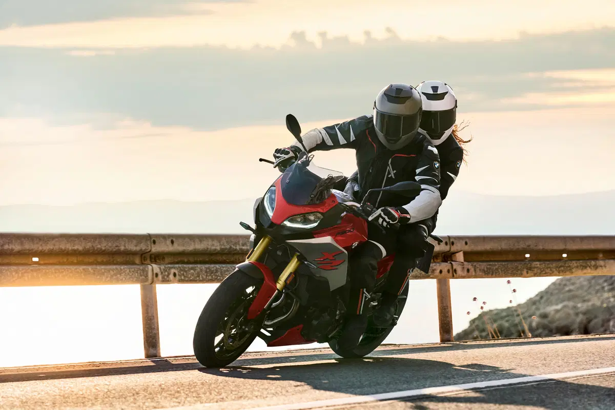 Nuova BMW F 900 XR a EICMA 2019: foto, dati e prezzi (10)
