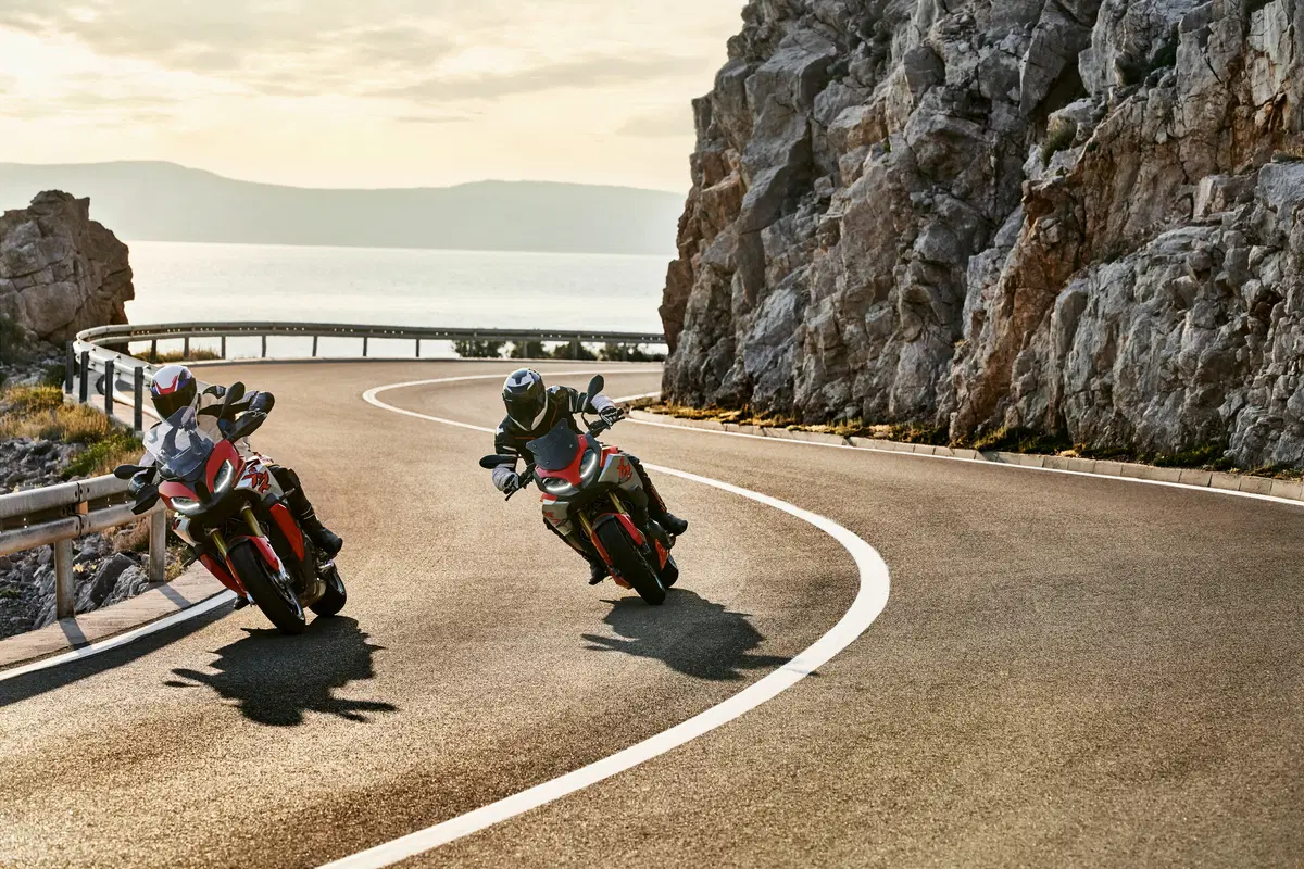 Nuova BMW F 900 XR a EICMA 2019: foto, dati e prezzi (12)