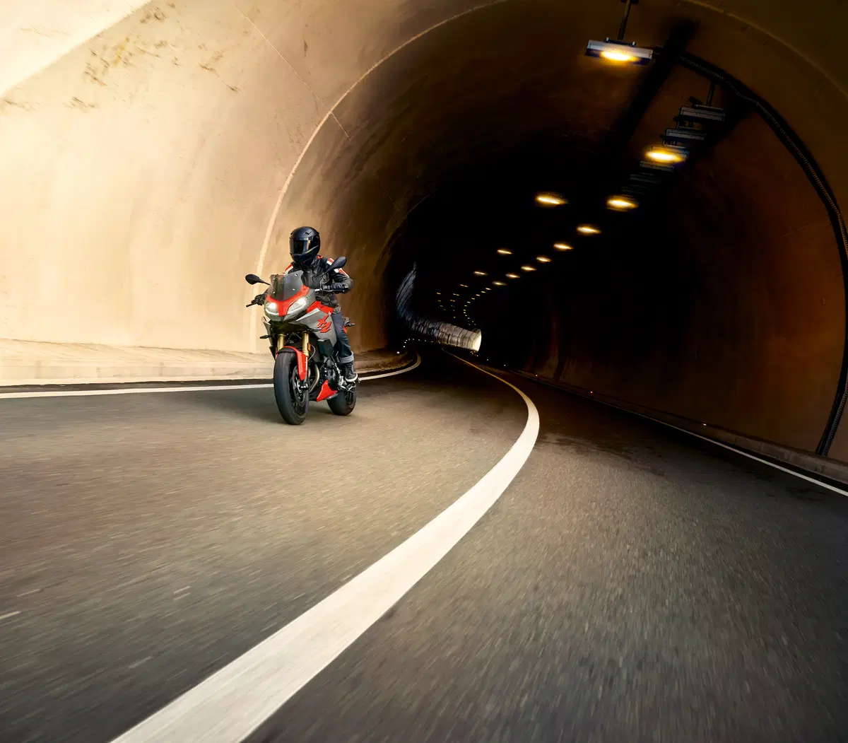 Nuova BMW F 900 XR a EICMA 2019: foto, dati e prezzi (15)