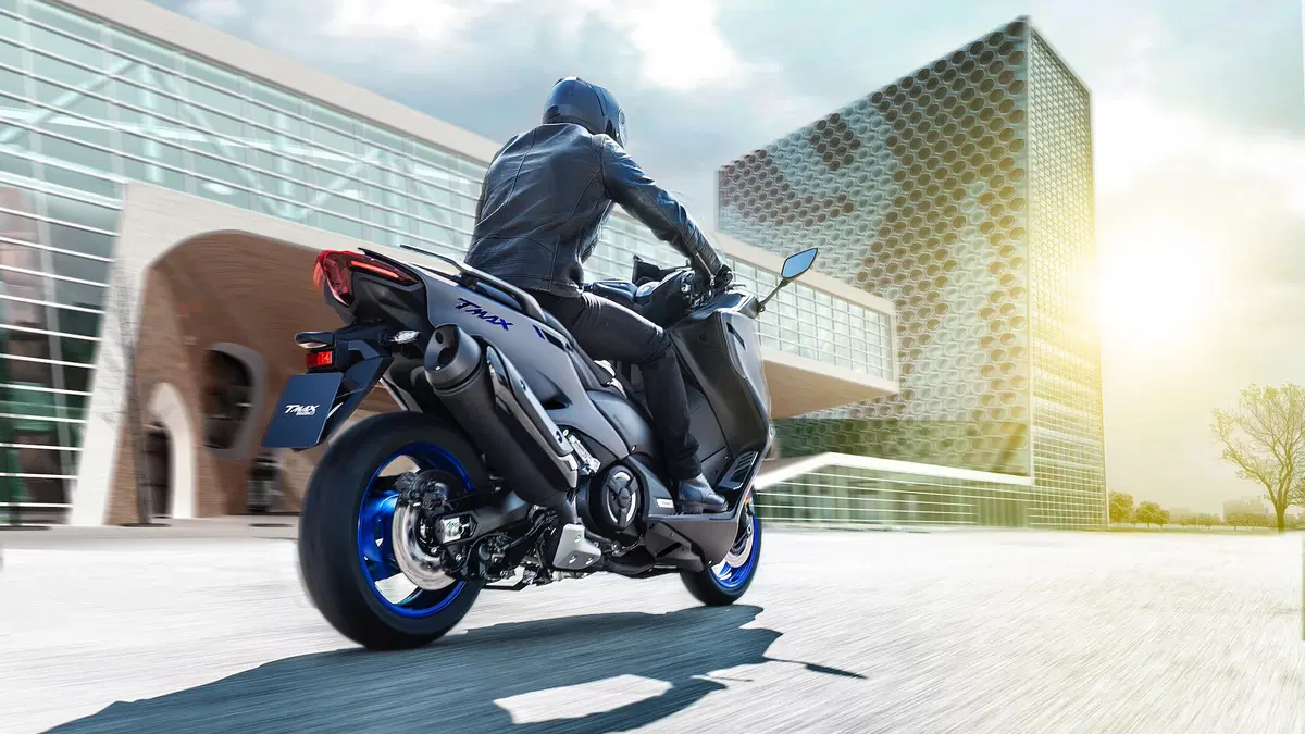 Nuovo TMAX 560 e TECH MAX 2020 a EICMA 2019: foto, dati e prezzo (8)