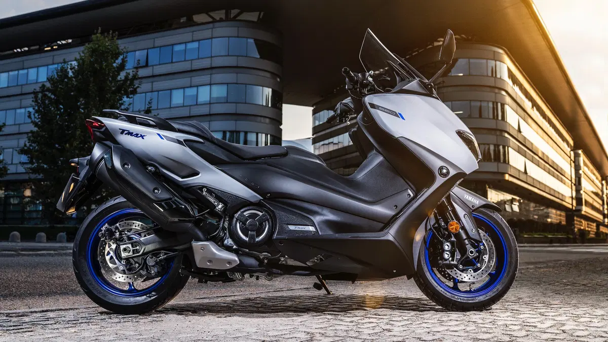 Nuovo TMAX 560 e TECH MAX 2020 a EICMA 2019: foto, dati e prezzo (14)