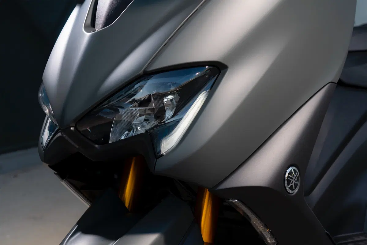 Nuovo TMAX 560 e TECH MAX 2020 a EICMA 2019: foto, dati e prezzo (18)
