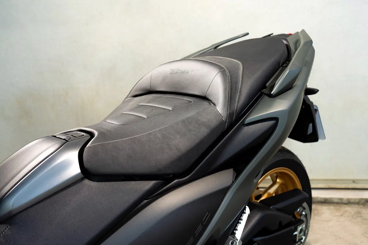 Nuovo TMAX 560 e TECH MAX 2020 a EICMA 2019: foto, dati e prezzo (23)