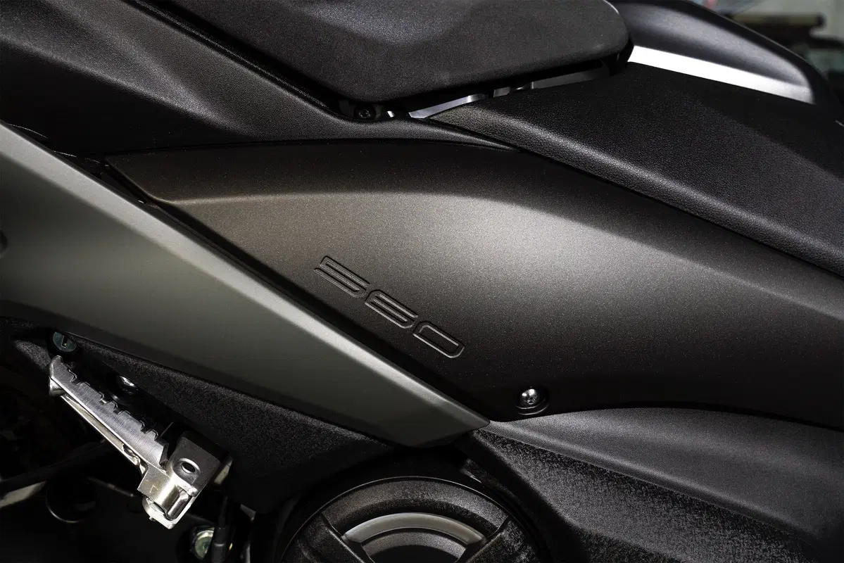Nuovo TMAX 560 e TECH MAX 2020 a EICMA 2019: foto, dati e prezzo (32)