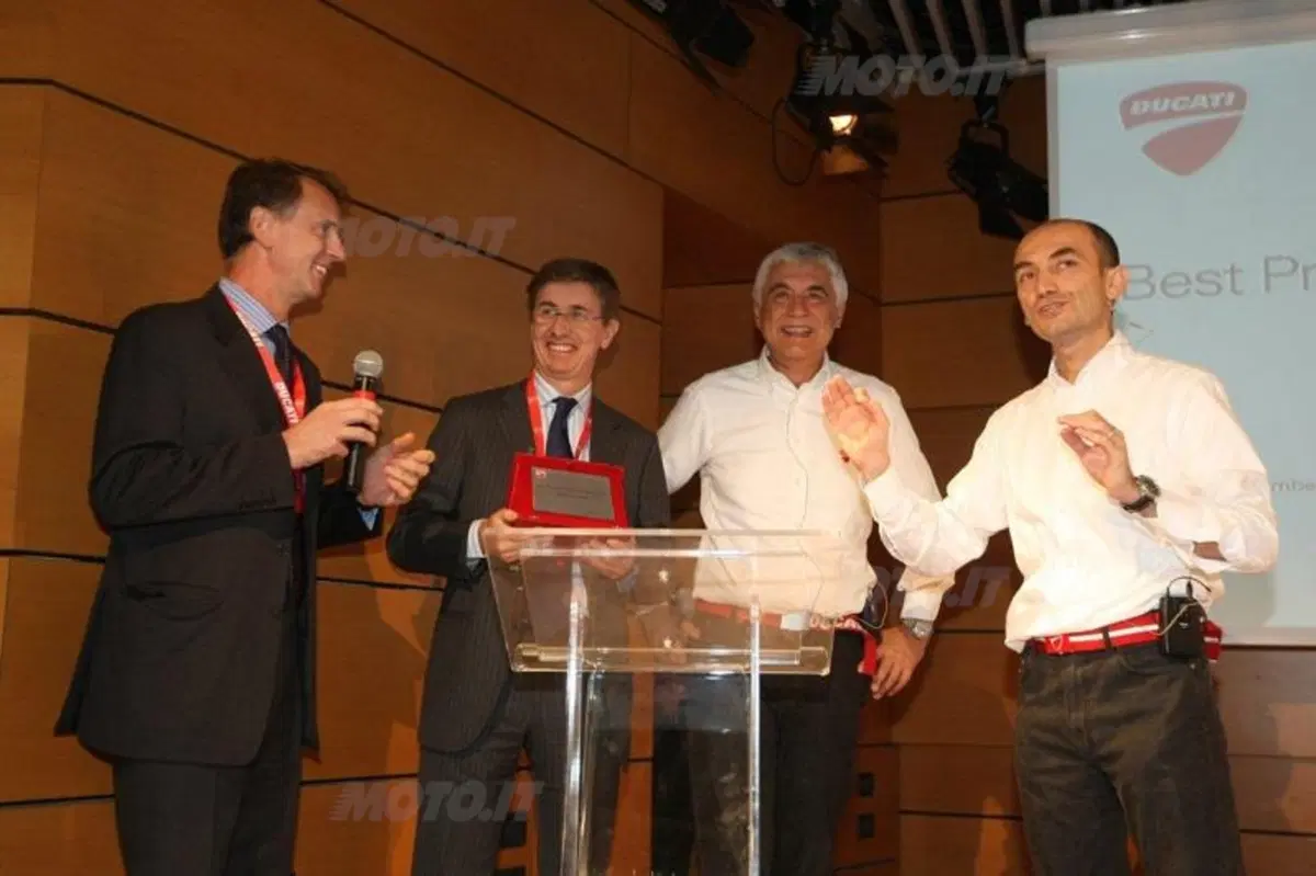 Pirelli vince il Best Product Innovation Award 2010 (2)