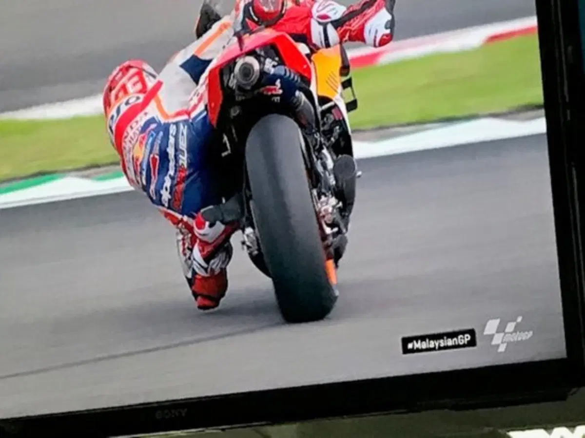 MotoGP 2019. Marc Marquez: 'Non volevo dare fastidio a Quartararo' (4)