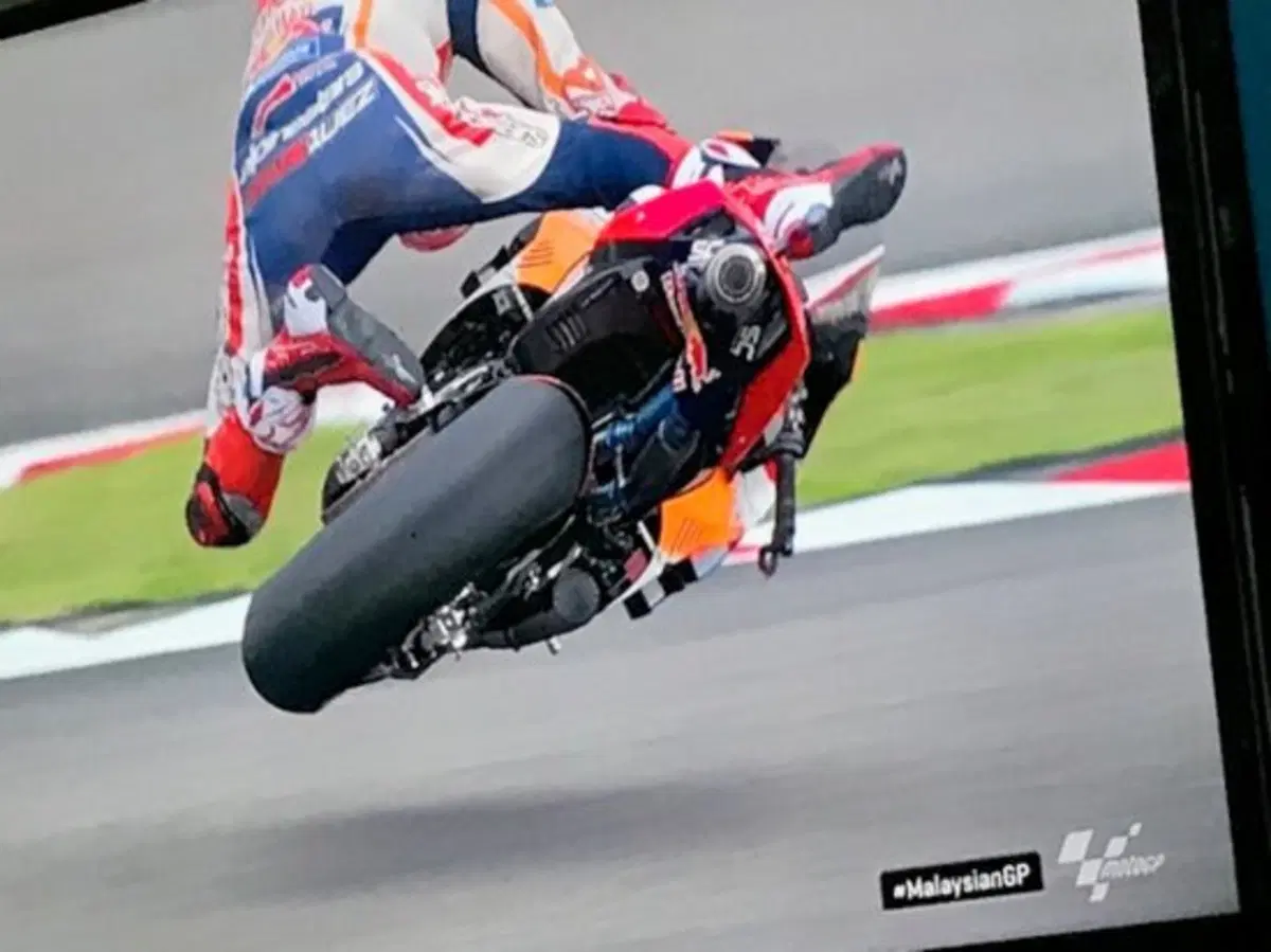 MotoGP 2019. Marc Marquez: 'Non volevo dare fastidio a Quartararo' (5)