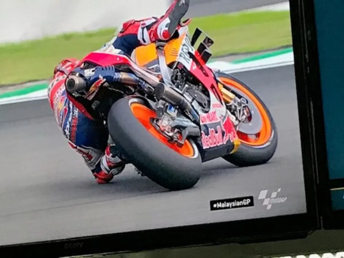 MotoGP 2019. Marc Marquez: 'Non volevo dare fastidio a Quartararo' (3)