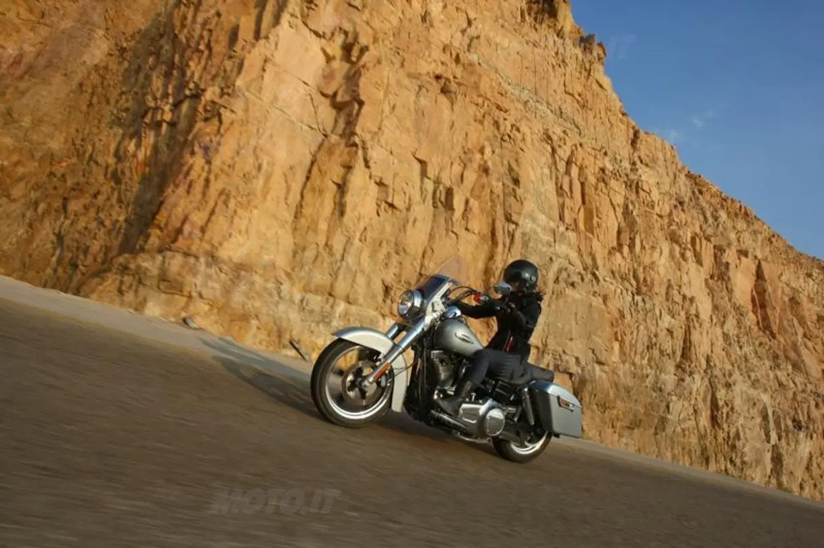 Harley-Davidson FLD Dyna Switchback 