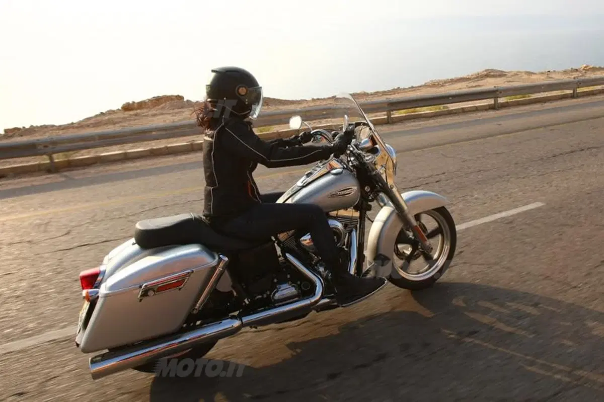 Harley-Davidson FLD Dyna Switchback  (8)