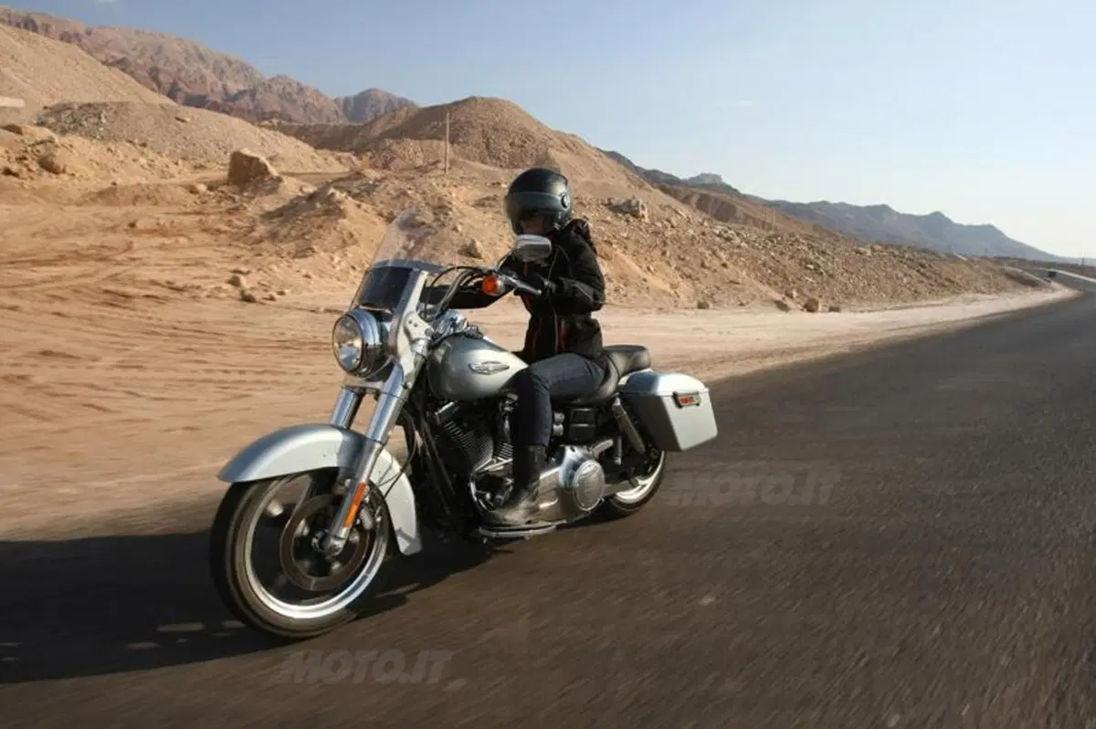 Harley-Davidson FLD Dyna Switchback  (10)