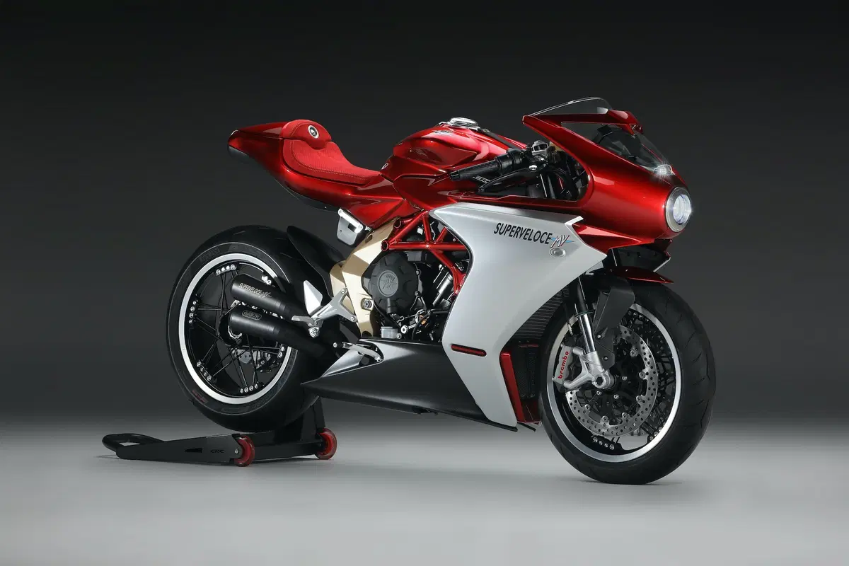 MV Agusta a EICMA 2019: Superveloce, serie Rosso e SCS su Dragster e Brutale (2)
