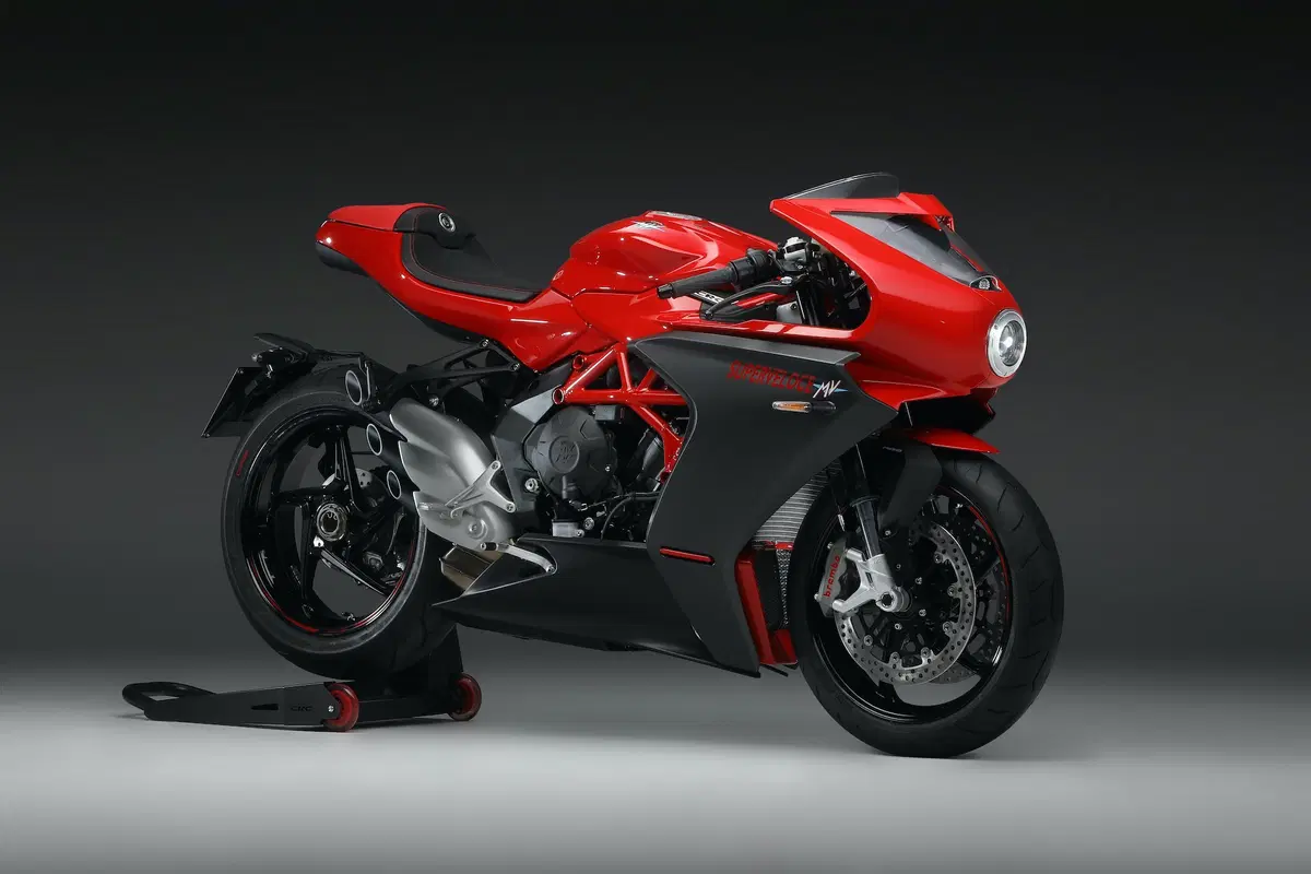 MV Agusta a EICMA 2019: Superveloce, serie Rosso e SCS su Dragster e Brutale (7)