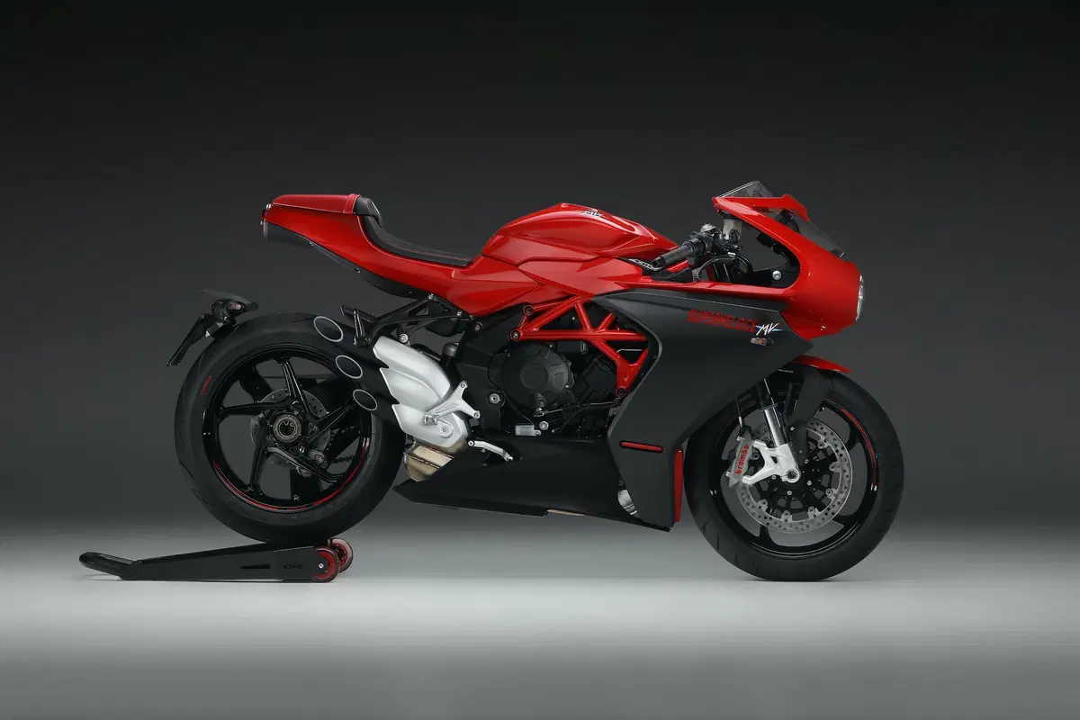 MV Agusta a EICMA 2019: Superveloce, serie Rosso e SCS su Dragster e Brutale (9)