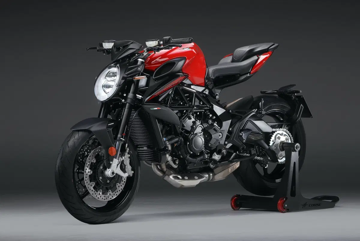 MV Agusta a EICMA 2019: Superveloce, serie Rosso e SCS su Dragster e Brutale