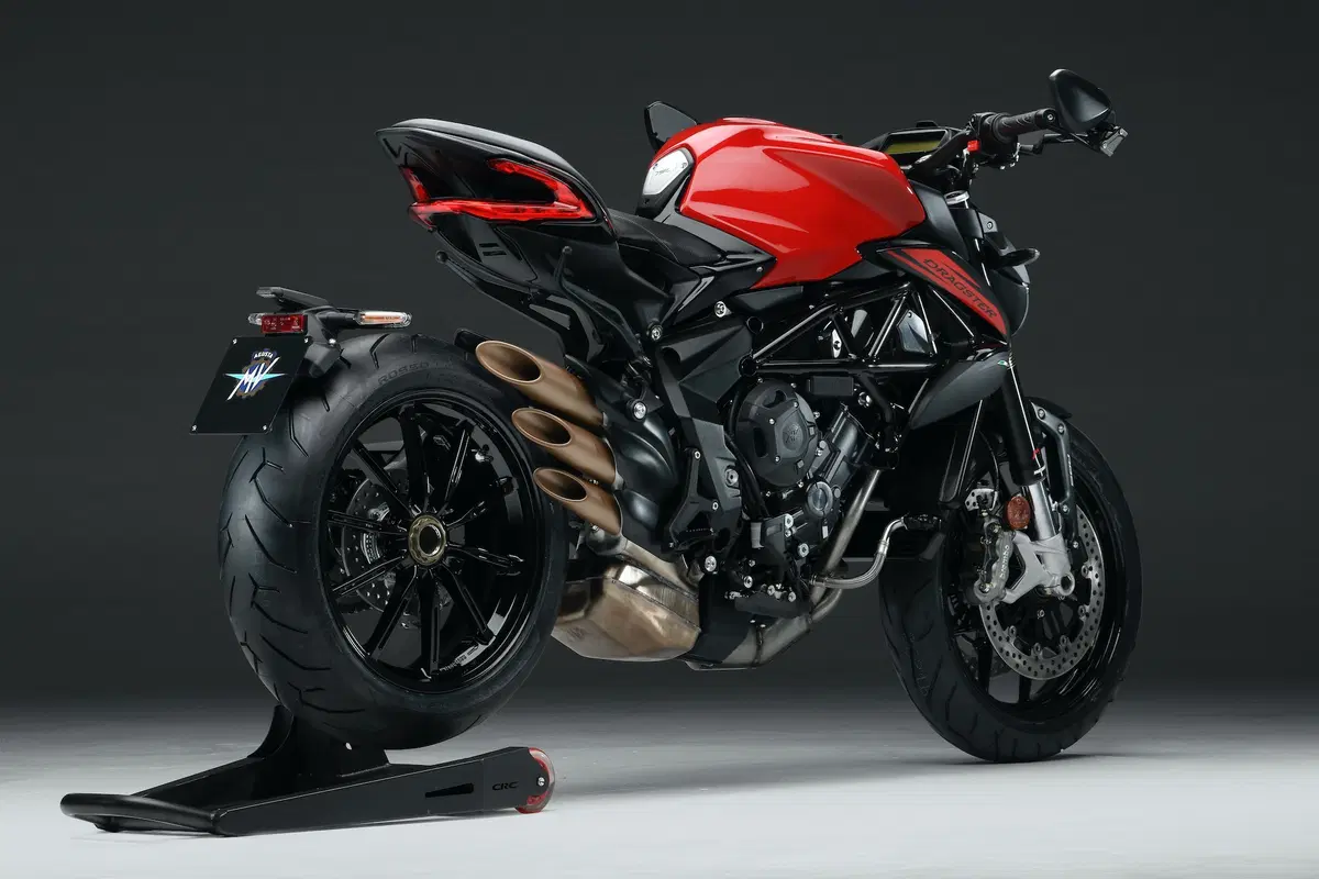 MV Agusta a EICMA 2019: Superveloce, serie Rosso e SCS su Dragster e Brutale (10)