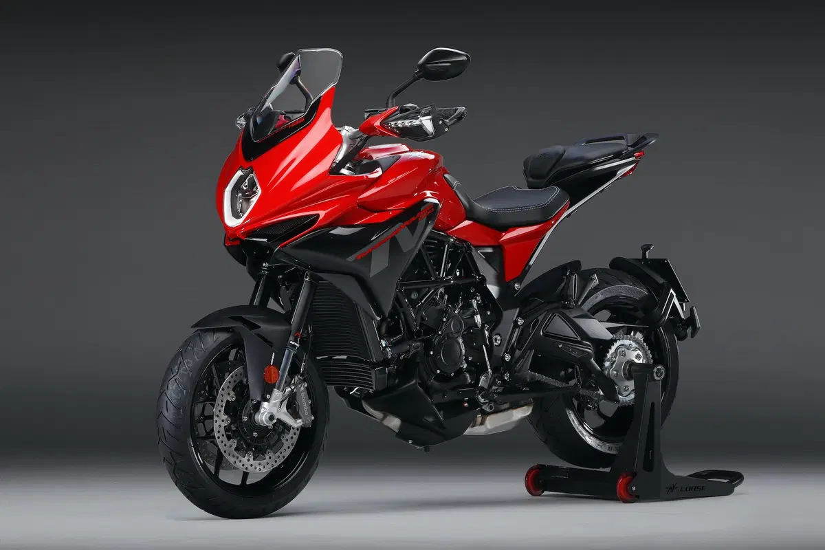 MV Agusta a EICMA 2019: Superveloce, serie Rosso e SCS su Dragster e Brutale (16)