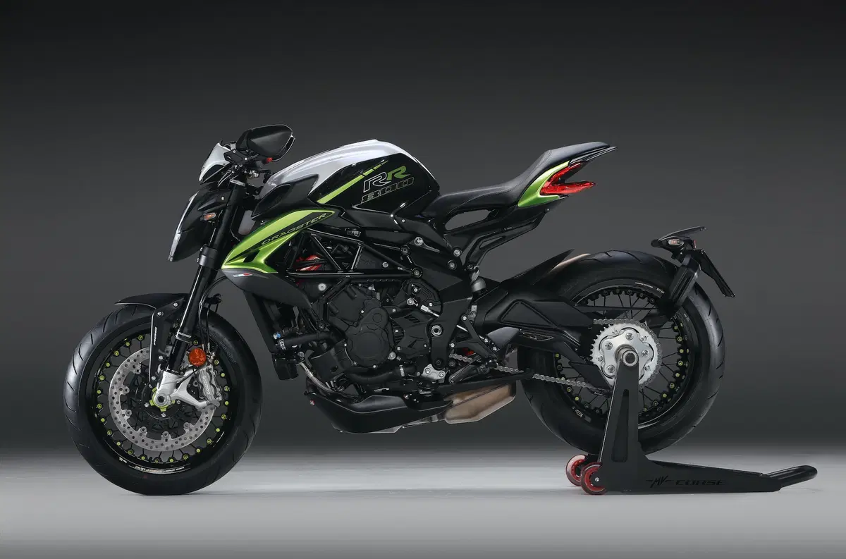 MV Agusta a EICMA 2019: Superveloce, serie Rosso e SCS su Dragster e Brutale (2)