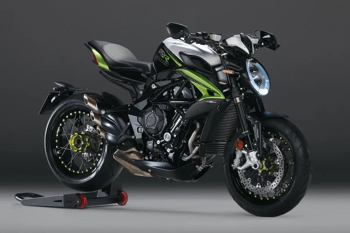 MV Agusta a EICMA 2019: Superveloce, serie Rosso e SCS su Dragster e Brutale (7)