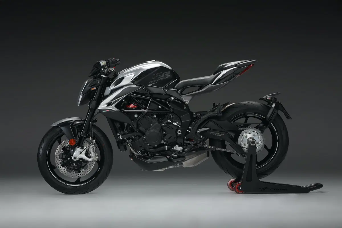 MV Agusta a EICMA 2019: Superveloce, serie Rosso e SCS su Dragster e Brutale (13)