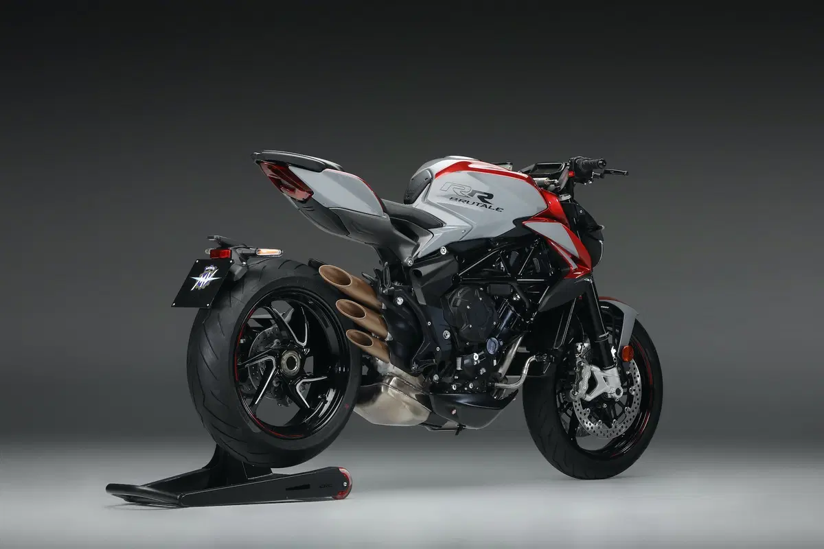 MV Agusta a EICMA 2019: Superveloce, serie Rosso e SCS su Dragster e Brutale (12)