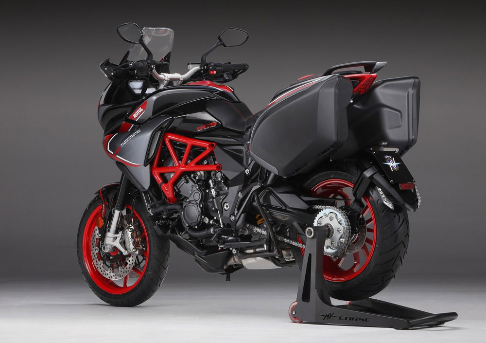 MV Agusta Turismo Veloce 800 RC SCS (2017 - 20) (2)