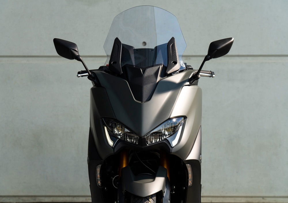 Yamaha T-Max 560 Tech Max (2020) (2)