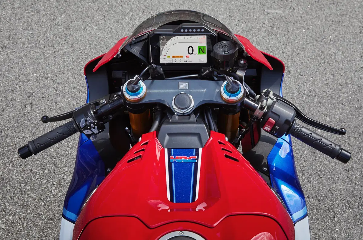 Nuova Honda CBR 1000RR-R Fireblade SP a EICMA 2019: dati, foto, prezzi, video (3)