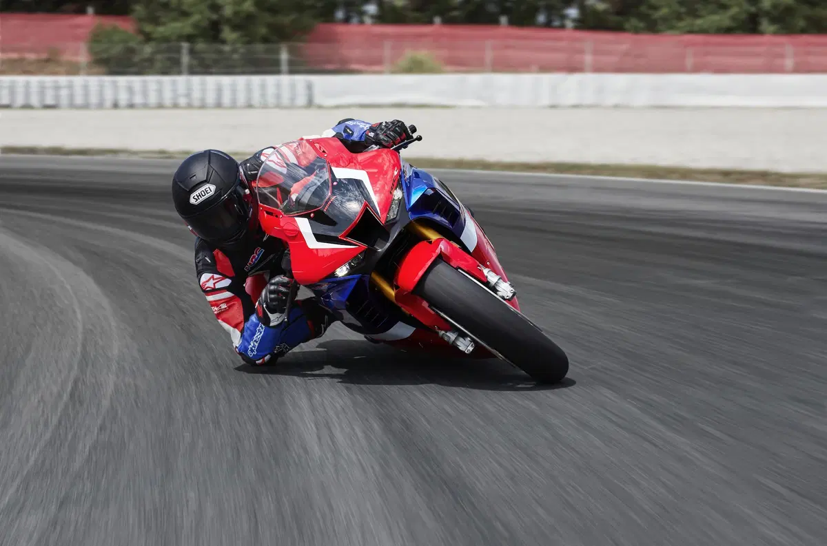 Nuova Honda CBR 1000RR-R Fireblade SP a EICMA 2019: dati, foto, prezzi, video (5)