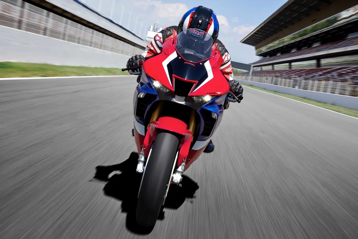 Nuova Honda CBR 1000RR-R Fireblade SP a EICMA 2019: dati, foto, prezzi, video (11)