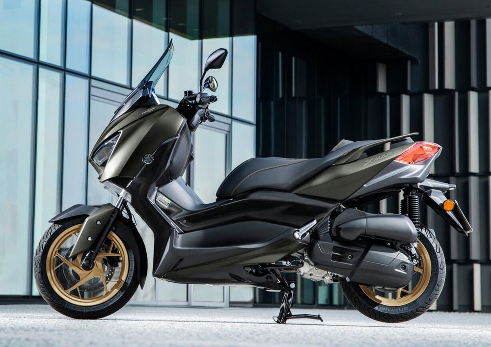 Yamaha X-Max 400 Tech Max (2020) (2)