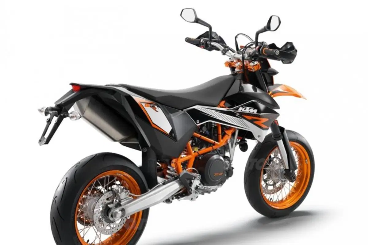 KTM 690 SMC R 2012  (2)