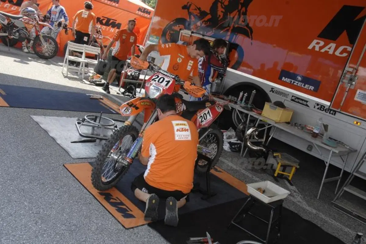 Intervista a Nuvola, il mitico meccanico KTM al mondiale enduro (2)