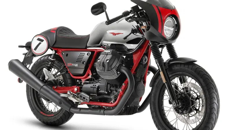 Moto Guzzi V7 III Racer 10&deg; Anniversary e Stone S a EICMA 2019