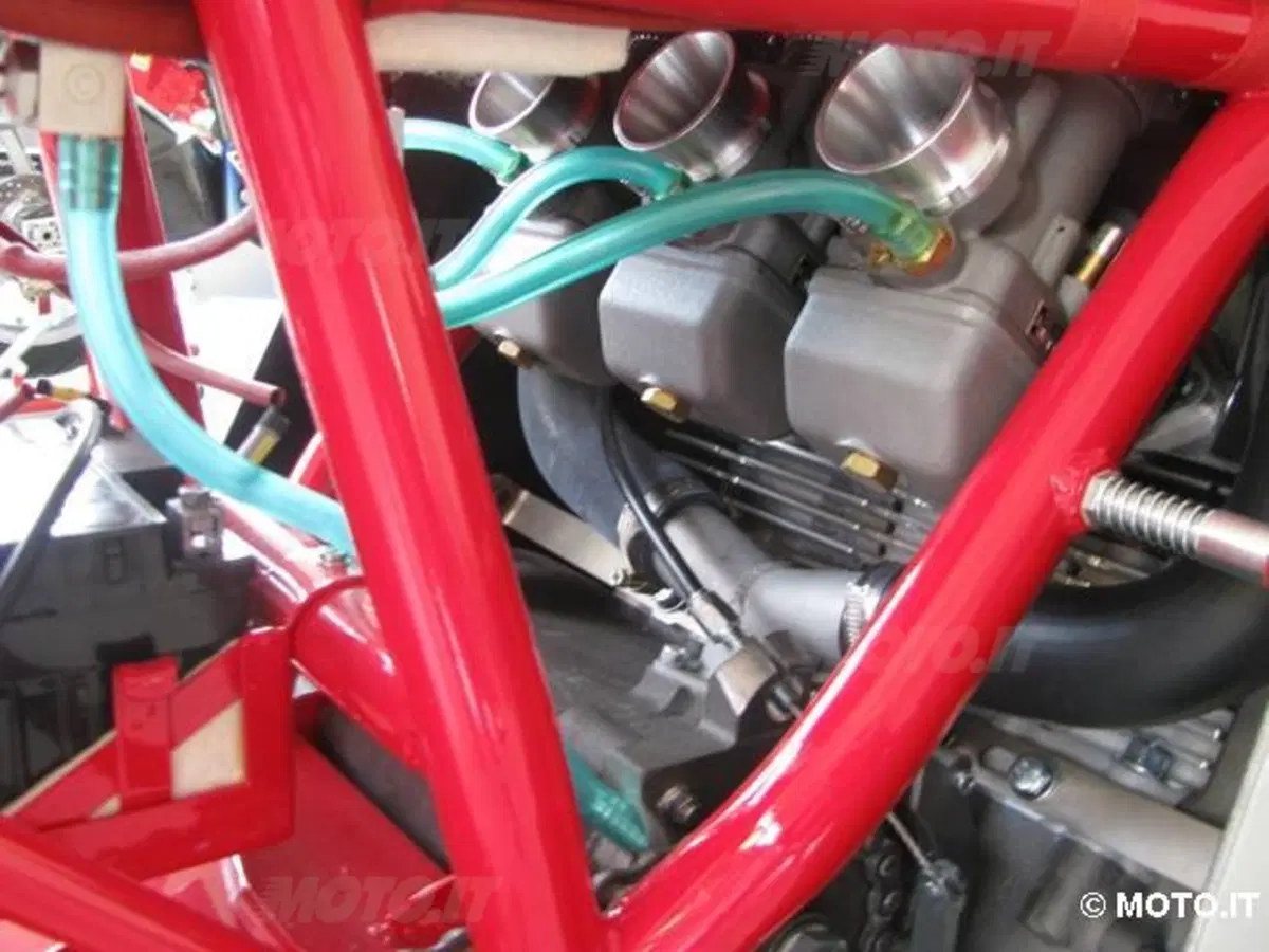 Le Strane di Moto.it: la MV Agusta 500 3 cilindri di Agostini (2)