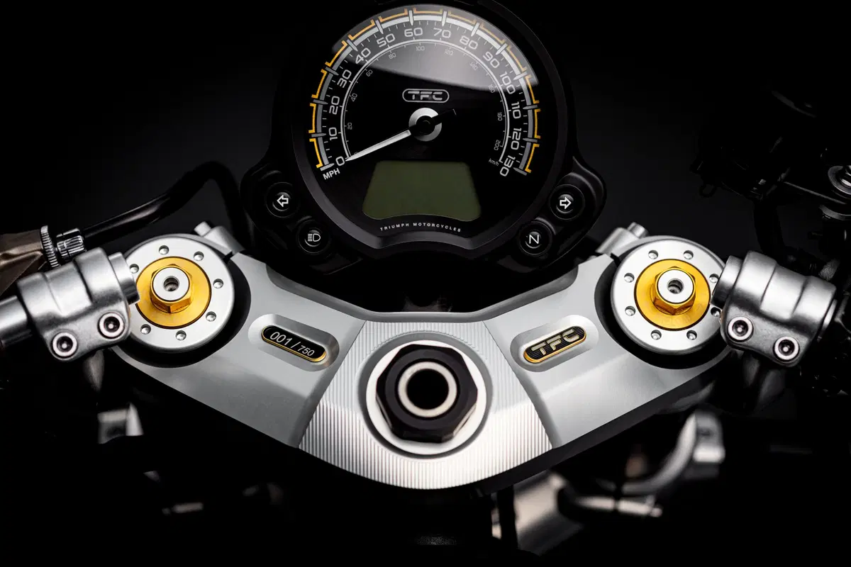 Nuova Triumph Bobber TFC a EICMA 2019: foto e dati  (27)
