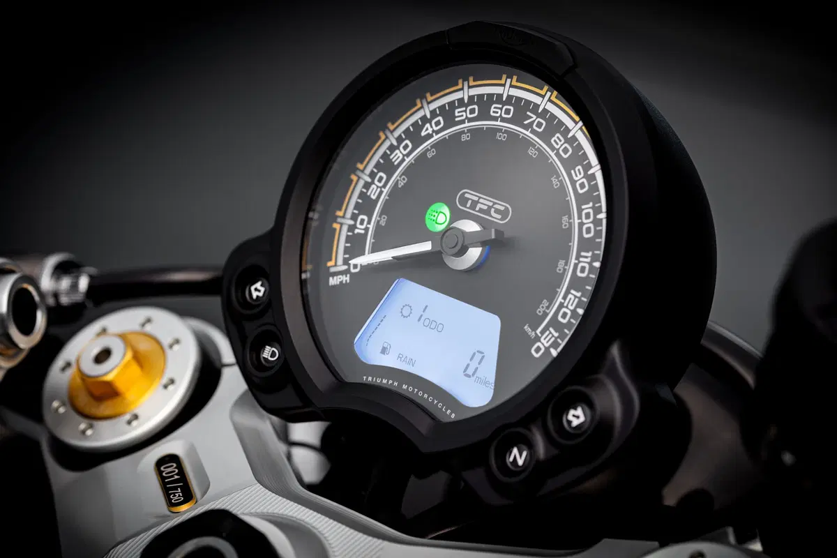 Nuova Triumph Bobber TFC a EICMA 2019: foto e dati  (29)