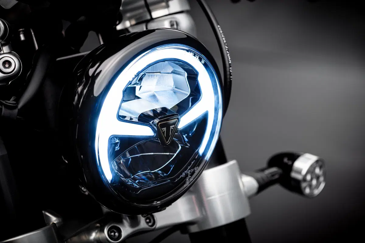 Nuova Triumph Bobber TFC a EICMA 2019: foto e dati  (36)