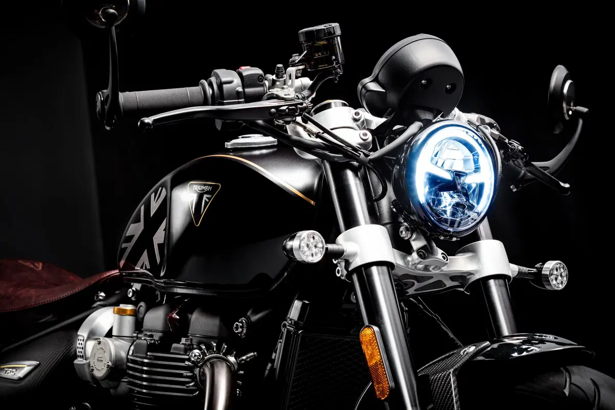 Nuova Triumph Bobber TFC a EICMA 2019: foto e dati  (38)
