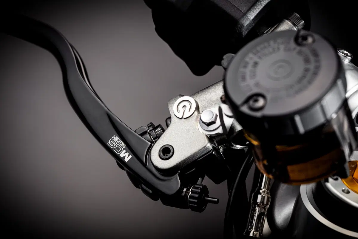 Nuova Triumph Bobber TFC a EICMA 2019: foto e dati  (39)