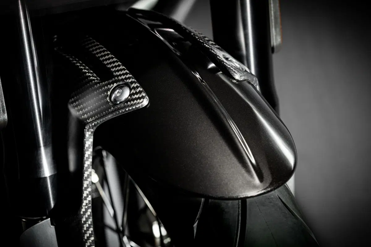 Nuova Triumph Bobber TFC a EICMA 2019: foto e dati  (44)